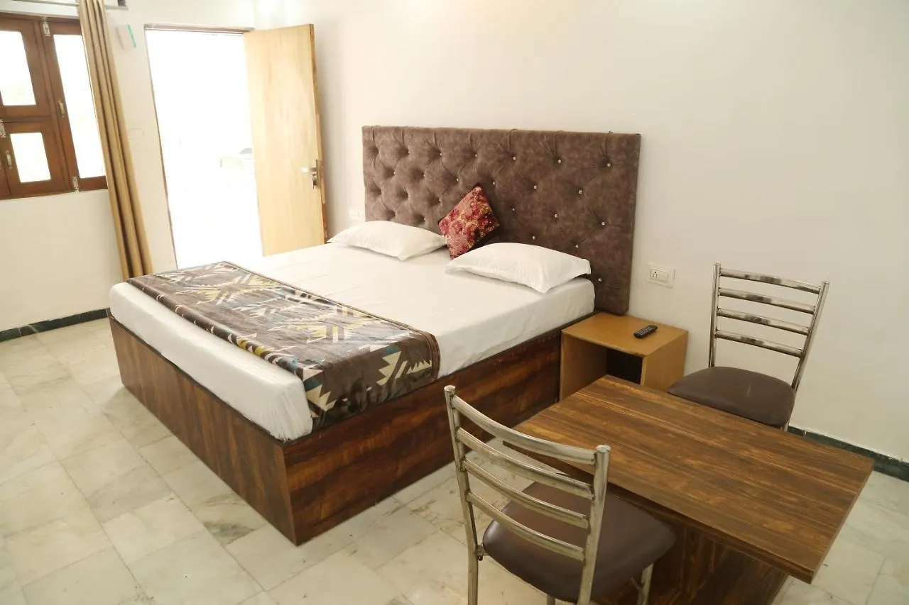 Bed & Breakfast Shanti Residency New Delhi India